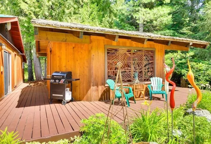 Unique Nordman Retreat 1 Mi To Priest Lake!