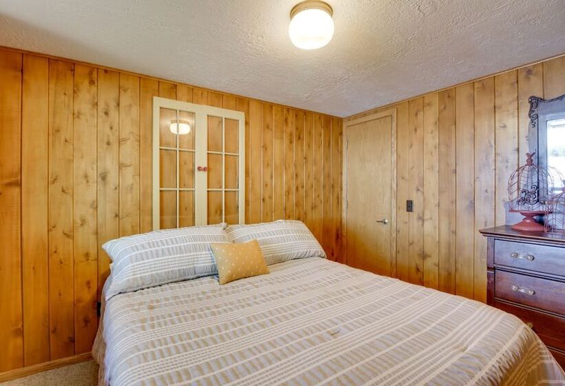 Up North Remer Lake House W/ Dock & Grill!