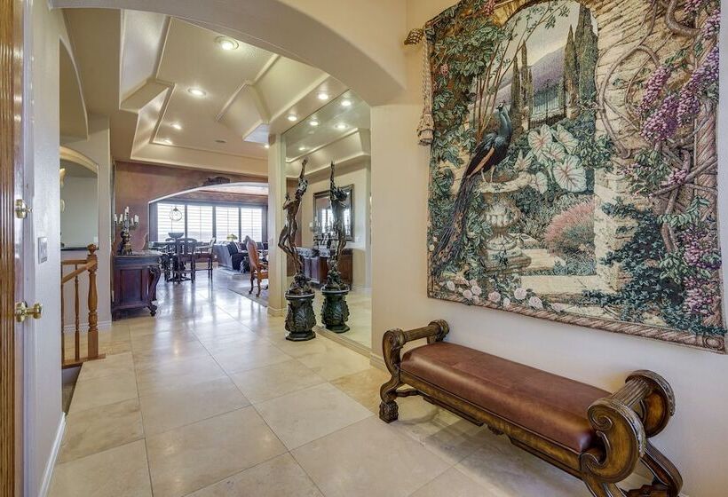 Airy St George Retreat W/ Balcony + Mtn Views!