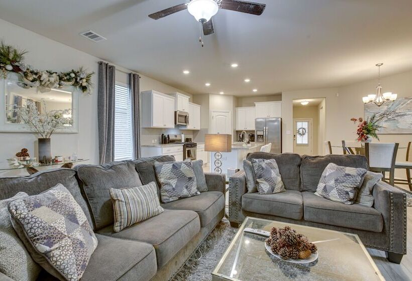 Baton Rouge Vacation Rental: 5 Mi To Lsu!