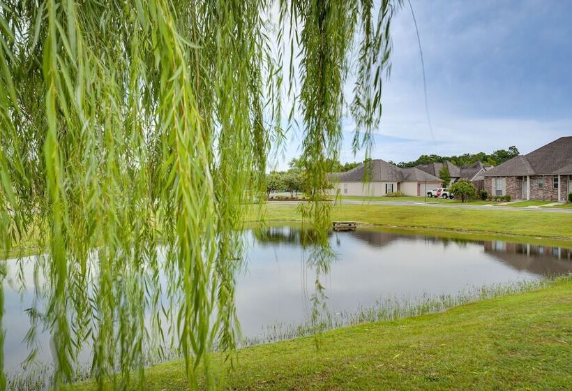 Baton Rouge Vacation Rental: 5 Mi To Lsu!