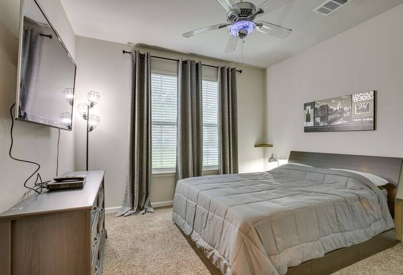 Baton Rouge Vacation Rental: 5 Mi To Lsu!