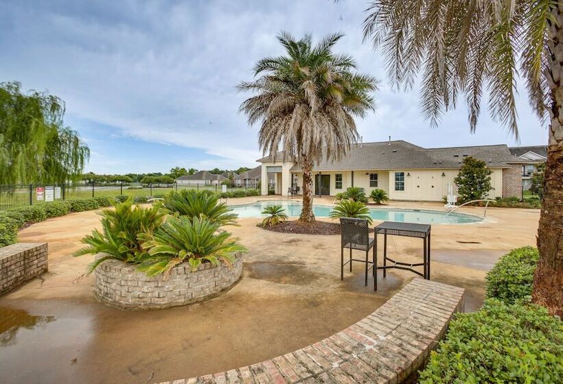 Baton Rouge Vacation Rental: 5 Mi To Lsu!