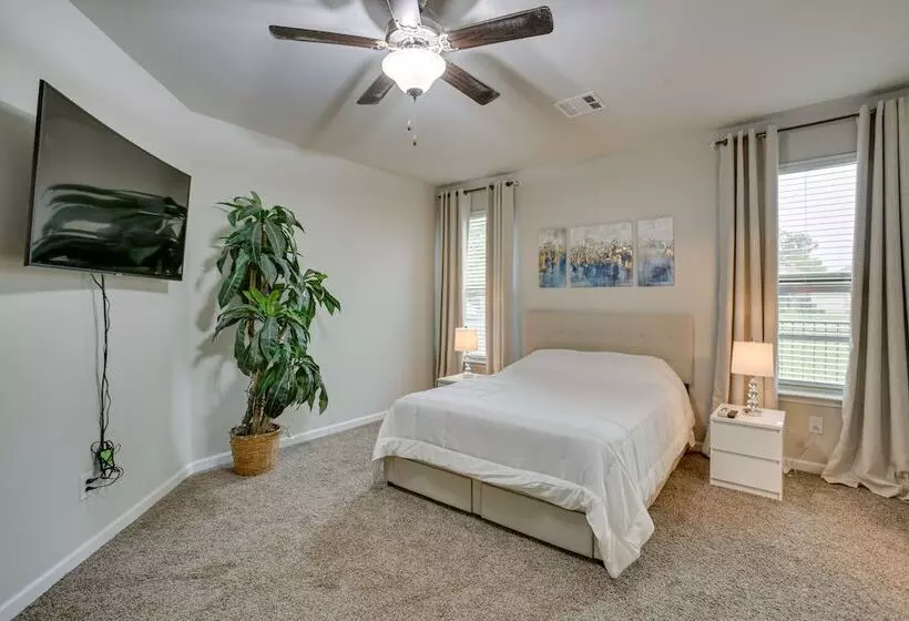 Baton Rouge Vacation Rental: 5 Mi To Lsu!