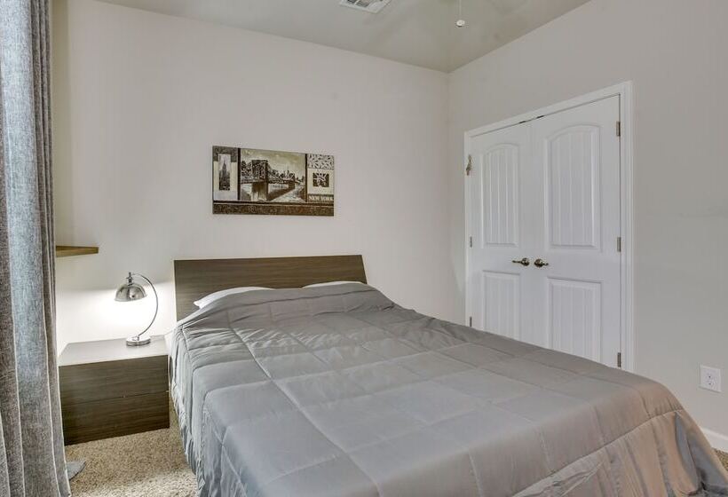 Baton Rouge Vacation Rental: 5 Mi To Lsu!