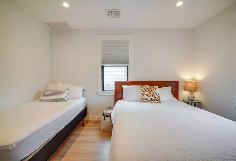 Beautiful Cape May Cottage: Walk To Beach & Mall!