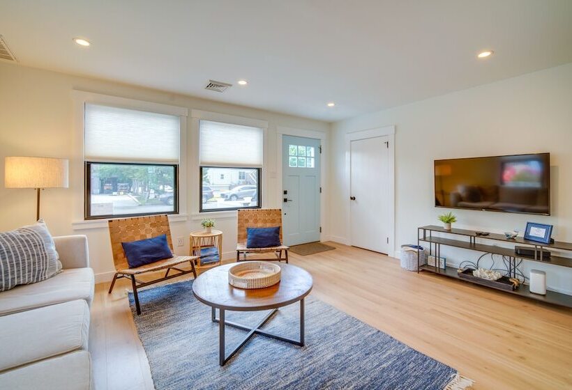 Beautiful Cape May Cottage: Walk To Beach & Mall!