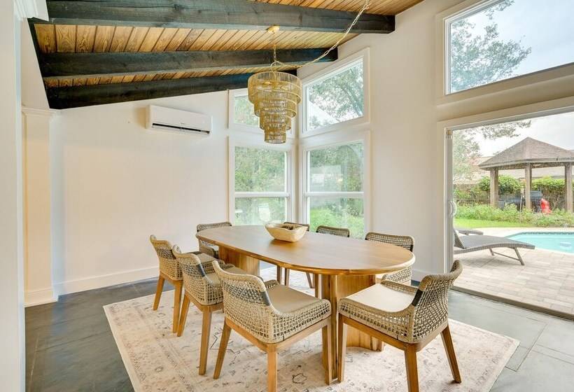 Bright Tampa Oasis W/ Outdoor Pool & Gazebo!