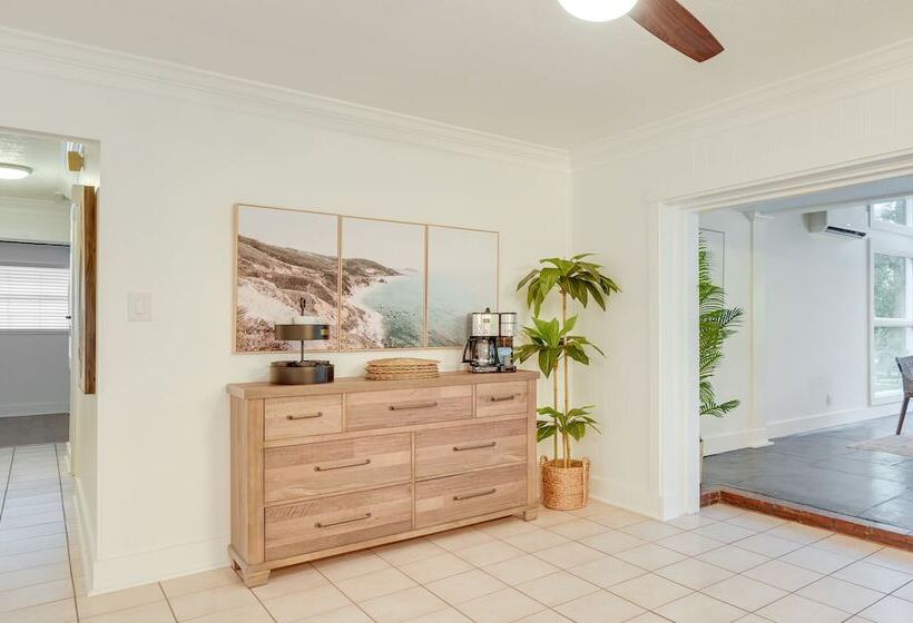 Bright Tampa Oasis W/ Outdoor Pool & Gazebo!