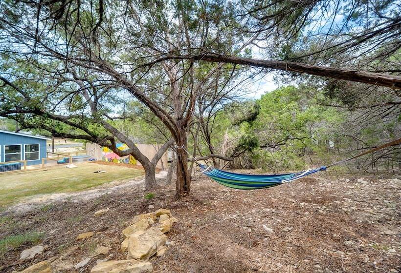 Canyon Lake Oasis: Backyard & Wraparound Deck!