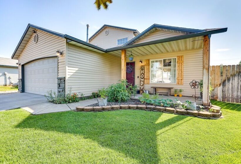 Charming Nampa Home W/ Backyard + Grill!