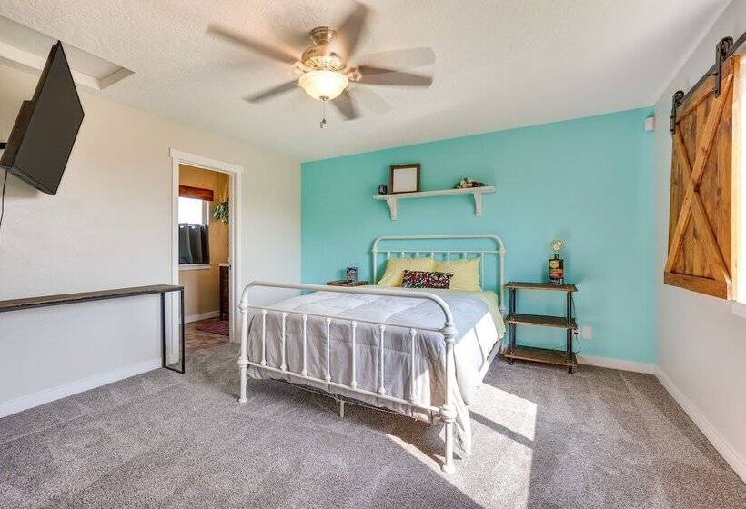 Charming Nampa Home W/ Backyard + Grill!