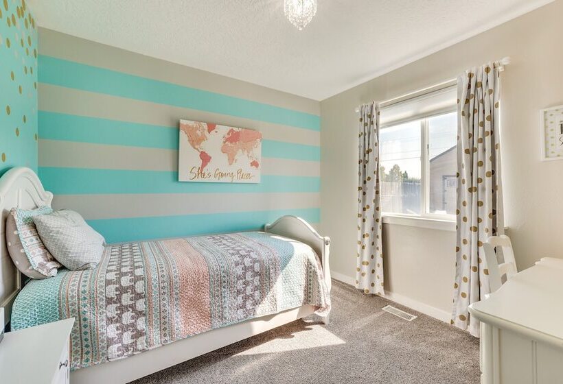 Charming Nampa Home W/ Backyard + Grill!