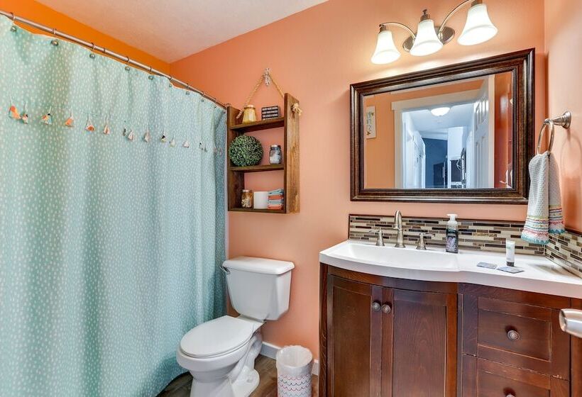 Charming Nampa Home W/ Backyard + Grill!