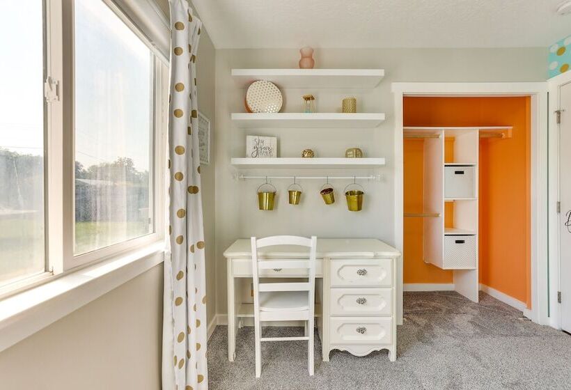 Charming Nampa Home W/ Backyard + Grill!