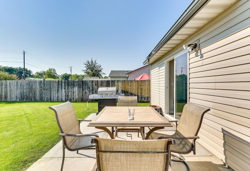 Charming Nampa Home W/ Backyard + Grill!