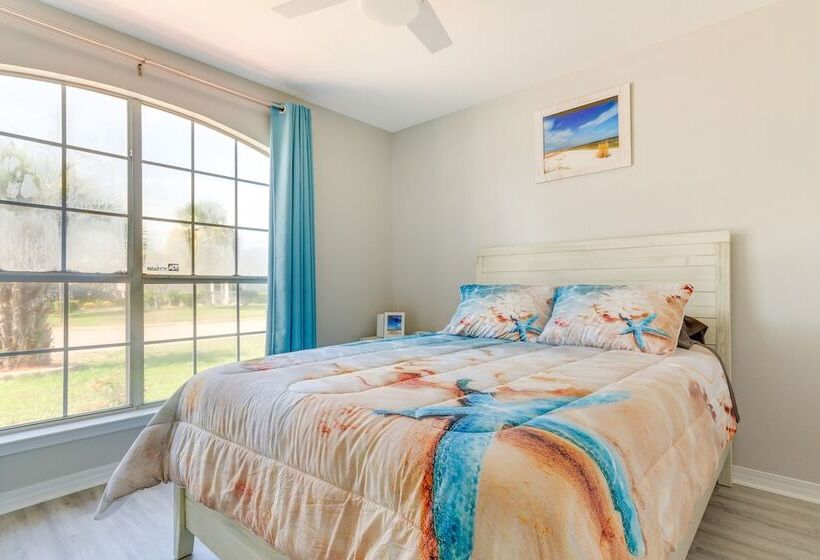 Fenced & Private Backyard: Navarre Retreat