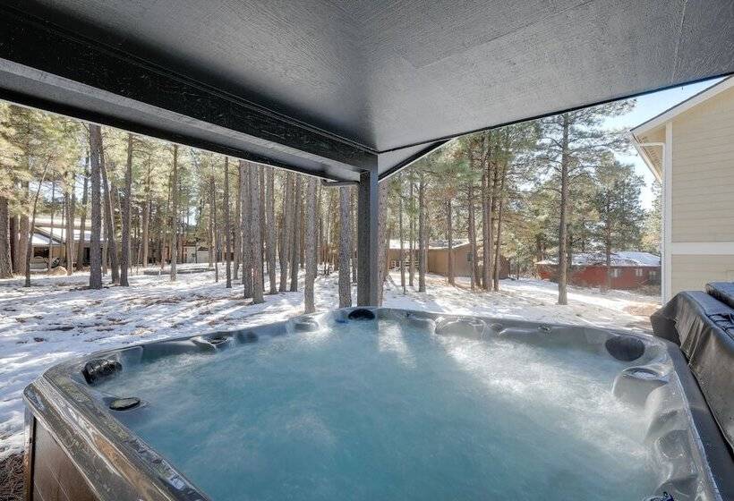 Chic Flagstaff Retreat W/ Fireplace & Patio!