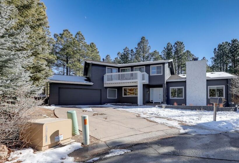 Chic Flagstaff Retreat W/ Fireplace & Patio!