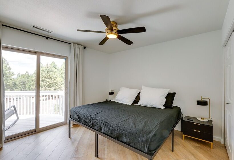 Chic Flagstaff Retreat W/ Fireplace & Patio!