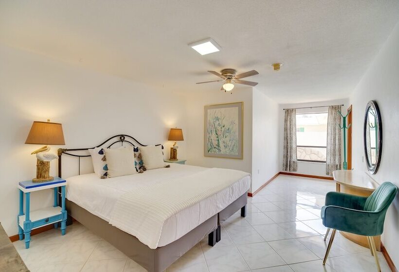 Cocoa Beach House On Banana River: Walk To Ocean!