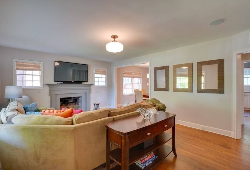Cozy Durham Home Near Universities!