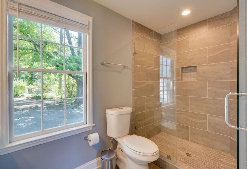 Cozy Durham Home Near Universities!