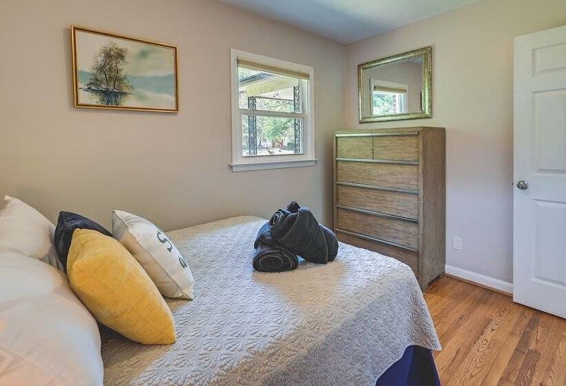 Greensboro Vacation Rental: 2 Mi To Downtown!