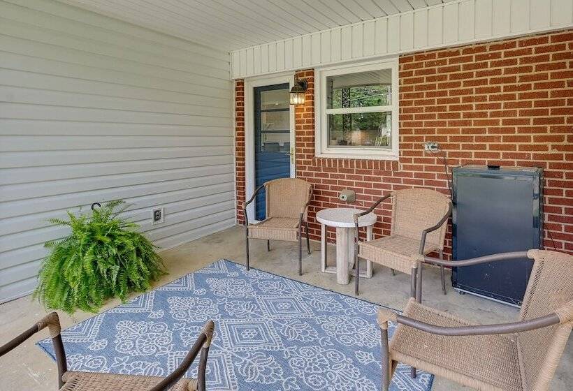 Greensboro Vacation Rental: 2 Mi To Downtown!