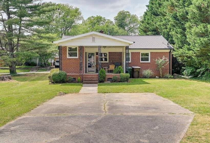 Greensboro Vacation Rental: 2 Mi To Downtown!