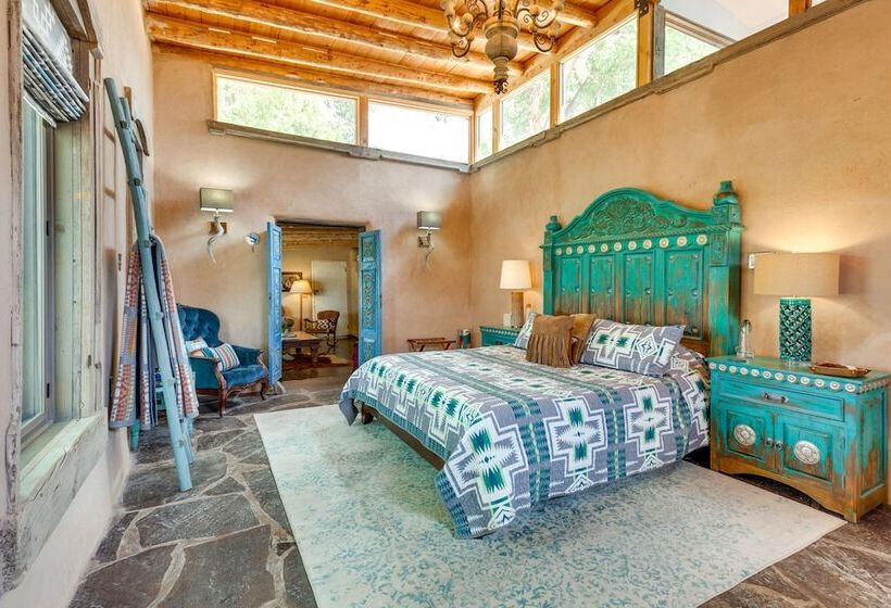 Historic Millicent Rogers Guest House W/ Hot Tub