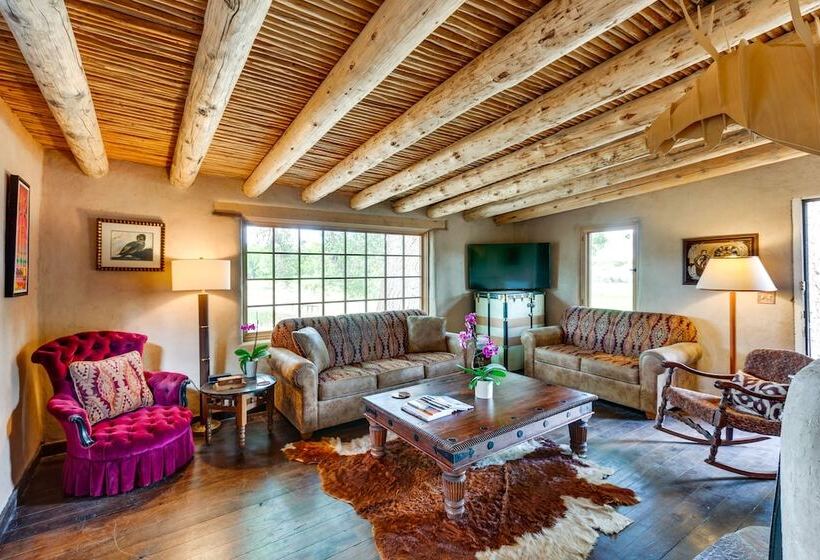 Historic Millicent Rogers Guest House W/ Hot Tub