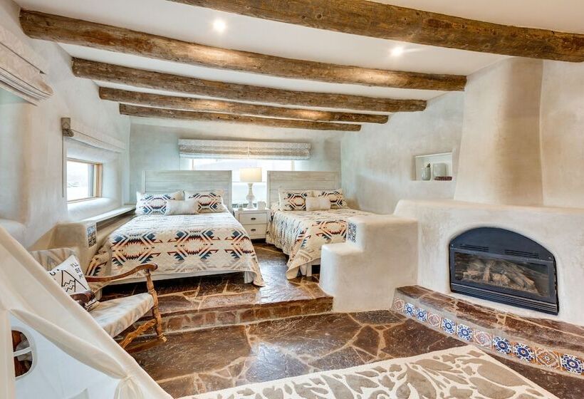 Historic Millicent Rogers Guest House W/ Hot Tub