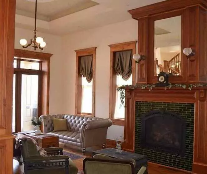 簡易ホテル The Kleemann House