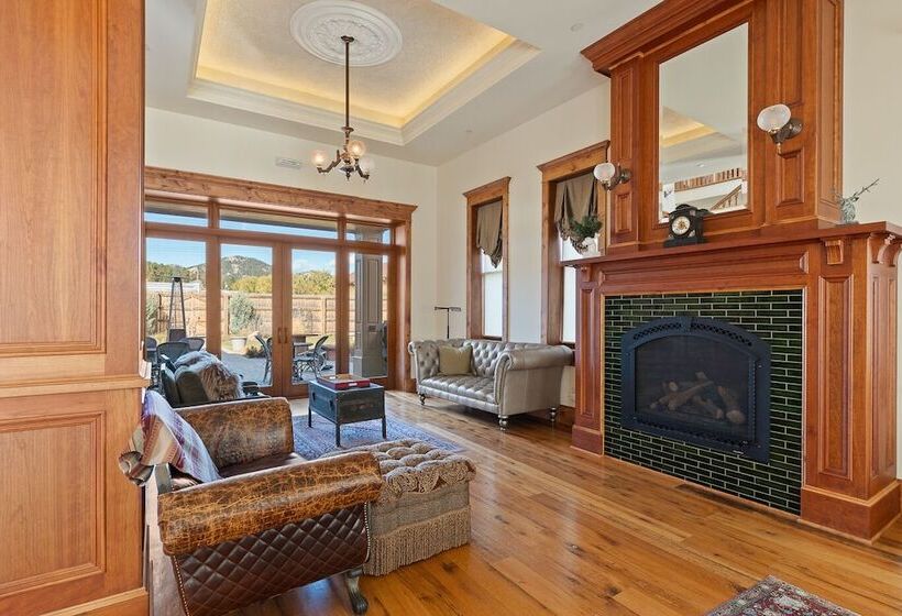 簡易ホテル The Kleemann House