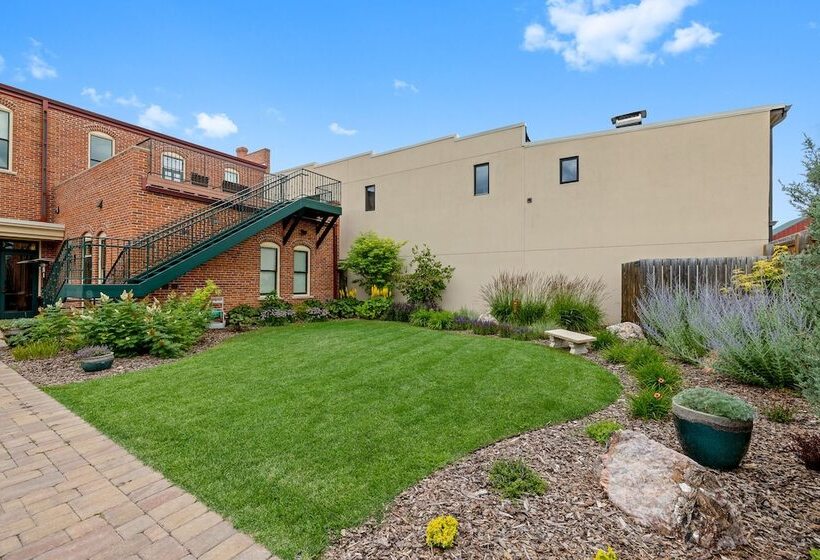 簡易ホテル The Kleemann House