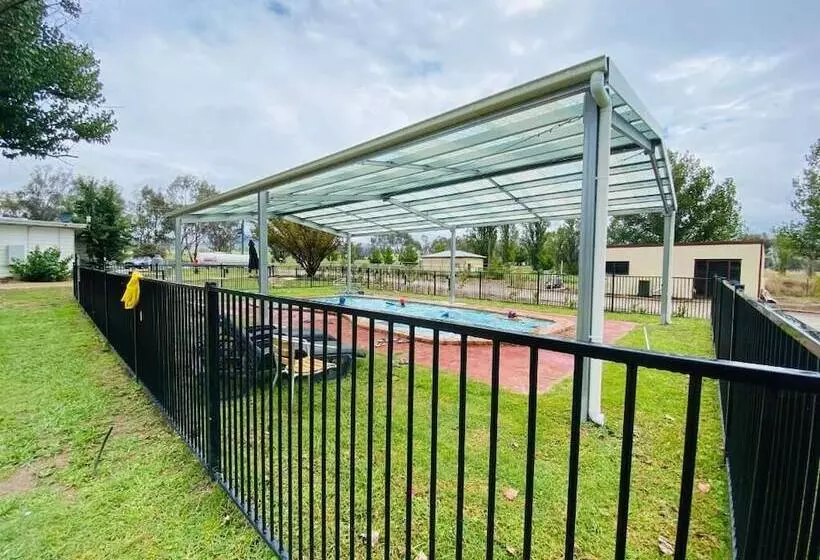 ホテル Corryong Caravan Park Formally Mt Mittamatite Caravan Park