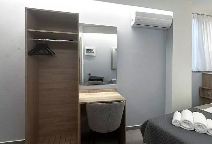 ホテル Rodosrooms