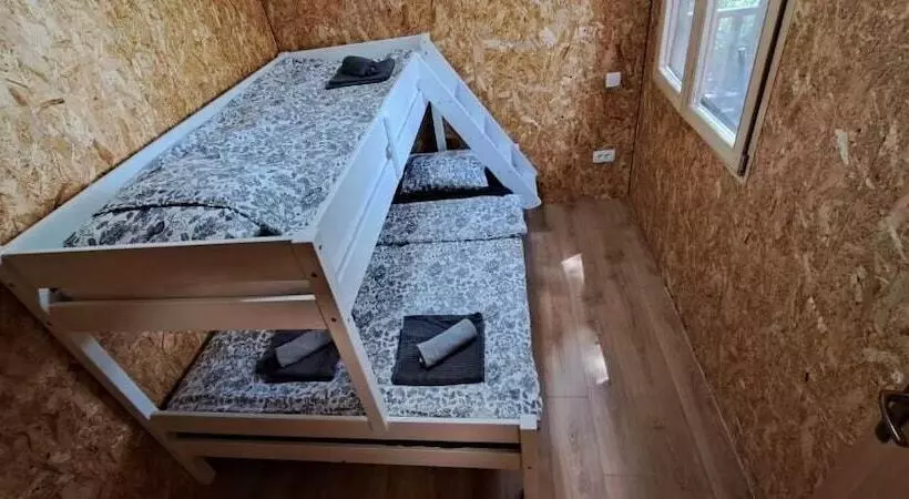 ホテル Treehouses Ljubač Glamping Robinson