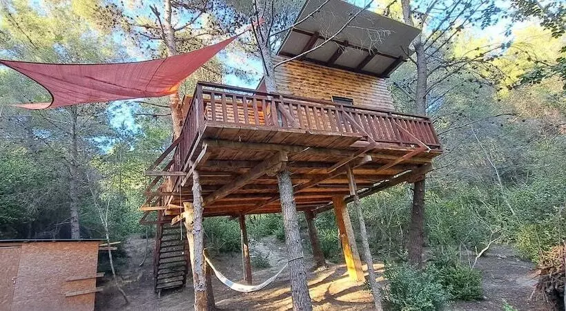 ホテル Treehouses Ljubač Glamping Robinson