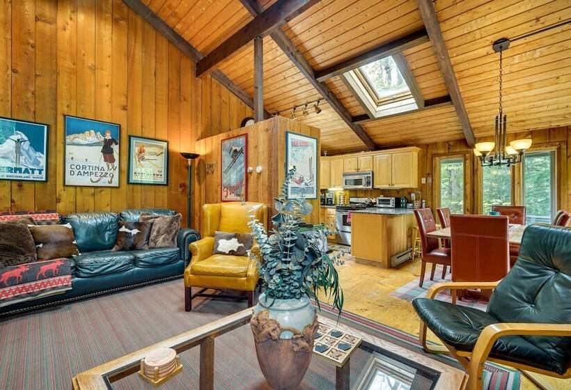 Jamaica Vacation Home W/ Deck: 8 Mi To Skiing!