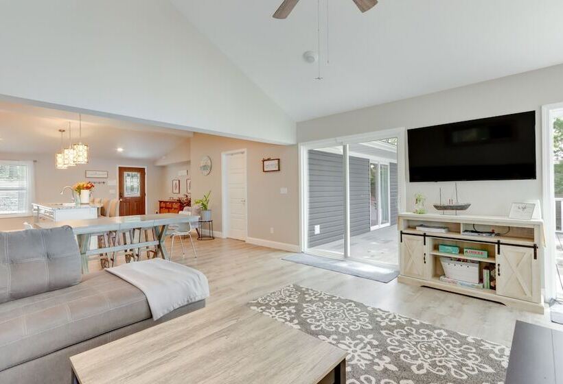 Dock & Sunset Views: Lakeside Ozark Retreat!