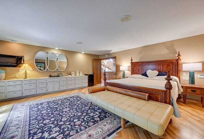 Hot Tub + Games: Spacious Golf Retreat In Payson