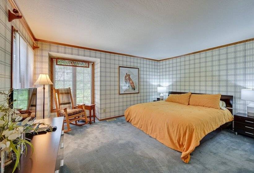 Hot Tub + Games: Spacious Golf Retreat In Payson