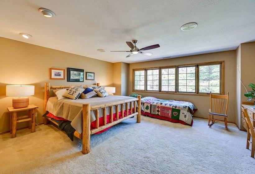 Hot Tub + Games: Spacious Golf Retreat In Payson