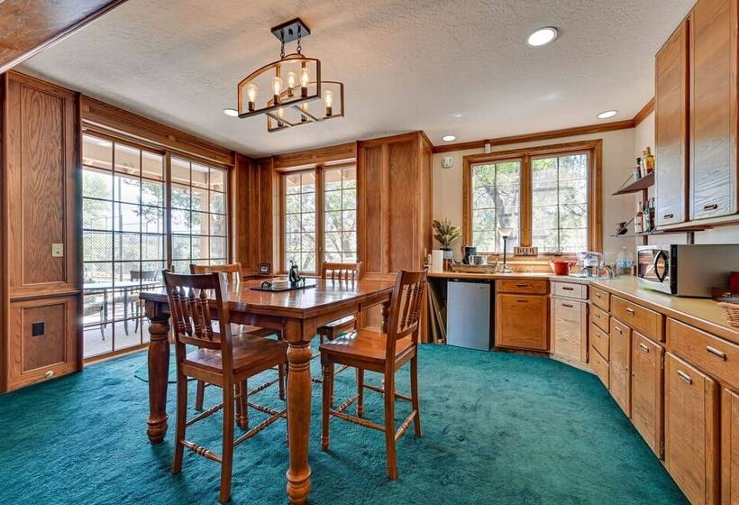 Hot Tub + Games: Spacious Golf Retreat In Payson