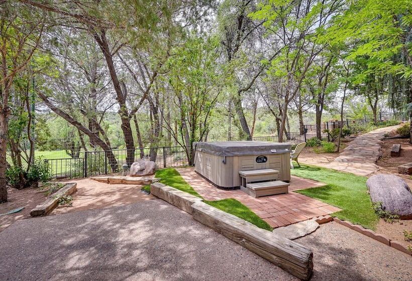 Hot Tub + Games: Spacious Golf Retreat In Payson
