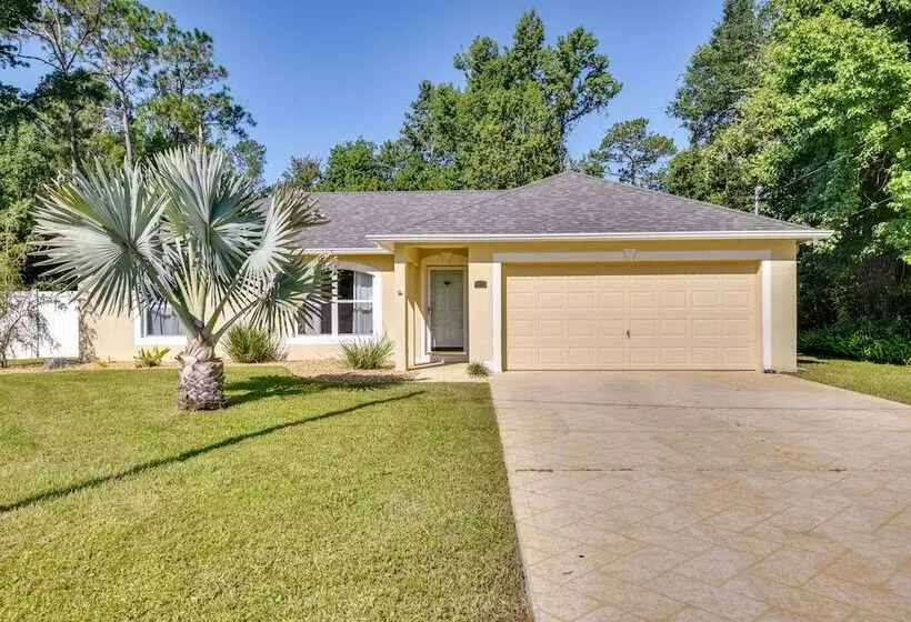 Lanai & Fire Pit: Peaceful Palm Coast Home!