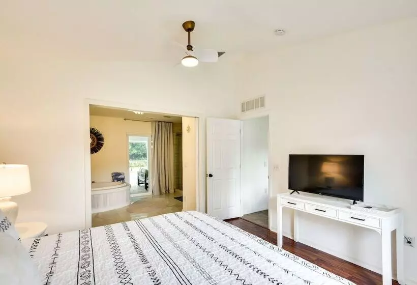 Lanai & Fire Pit: Peaceful Palm Coast Home!