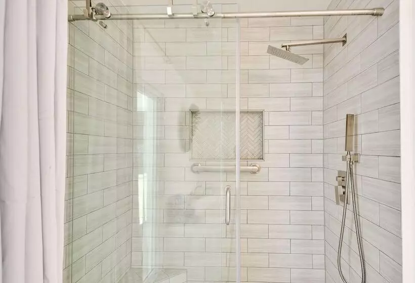 Lanai & Fire Pit: Peaceful Palm Coast Home!